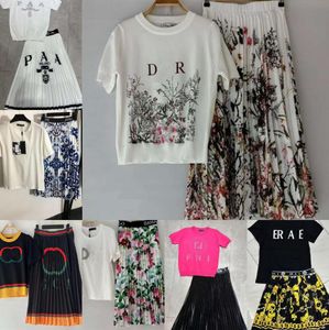 Modedesigner Marke Frauen luxuriöser zweiteiliger Anzugsbuchstaben Muster T-Shirt Kurzärmel Muster Mode hoher taillierter langer Rock Verschiedene Farben