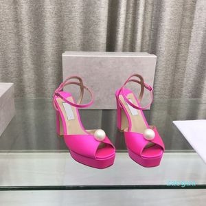 2024 Designerschuhe Top -Qualität sexy Dame Party Hochzeitsschuhe mit Kasten