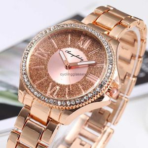 2024 2024 Temperamento versatile orologio bracciale cigno tiktok orologio da polso set di diamanti da donna quarzo