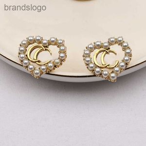 Designer oro 18K Designer Placted Orecchini di marca di lusso Donne Pretty Ear Loop 925 Silver Rhinestone Pearl Sgrangogio