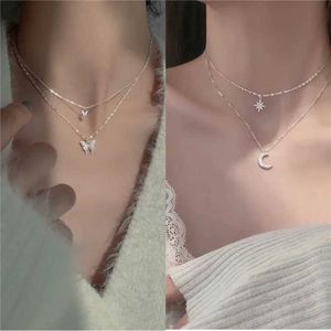 Pendant Necklaces Double layered Star Moon Charm Necklace Exquisite Clavik Chain Zircon Necklace Suitable for Womens Fashion Simple Jewelry Accessories S24