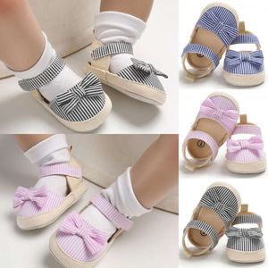 Recém-nascidos Sandals Baby Summer Toddler Girl Princesa Canvas Sapatos de Berço Soft Sapatos Listrados Pré-Lalques tênis 0-18 meses L2405