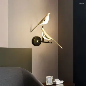 Vägglampa modern minimalistisk kreativ lycklig fågel 360 ° roterbar led sovrum sovrum pek switch lampor för hem