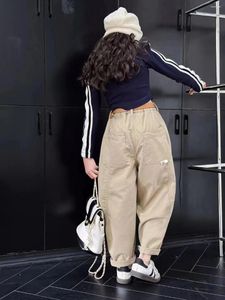Pantolon kız pantolon 2024 stil bahar yaz gevşek düz renk tasarlanabilir tatlı sevimli yürümeye başlayan kız kıyafetler