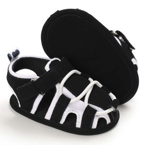 Pojkar Summer Solid Color Toddler Slip-On Shoes Stylish Baby Pu Leather Sandals 0-18 månader L2405