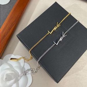 Оригинальные дизайнерские женские женские письма браслеты элегантная любовь 18K Золотые браслеты Y Bracelet Bracelet Mash