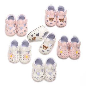 First Walkers New Summer Girls Sandals Cute Cartoon PU Leather Hollow Breathable Flower Rubber Soft Sole Flat Shoes 1-18M d240525