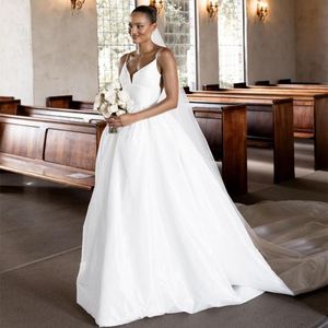 Sexy Long Ivory V-Neck Satin Wedding Dresses with Pockets A-Line Spaghetti Sweep Train Vestido de novia Zipper Back Bridal Gowns for Women