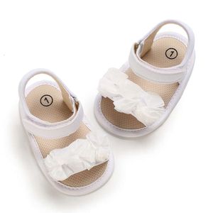 Darling Girl White Sandals: Flower-Adorned Baby Shoes for 0-15 Months L2405