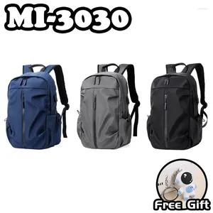 Ryggsäck miflame resväska för man casual män utomhus vattentät högkapital ryggsäckar med laddningshålsförsäljning