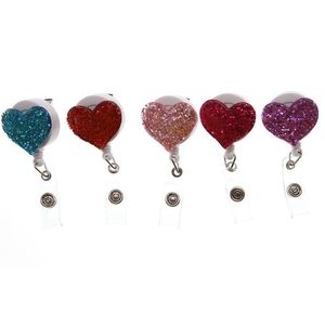 Anelli chiave 30 pezzi/lotto Rhinestone blingbling personalizzato Crystal Love Heart Forma a retrattile Torta di badge Relge clip per infermiere dh9kr