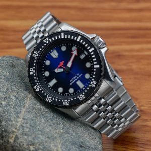 Seiko Dial SKX007 Titta för män NH35 NH36 Automatisk rörelse Sapphire Glass 20Atm Watertproof Sealed Waterproof Back Cover