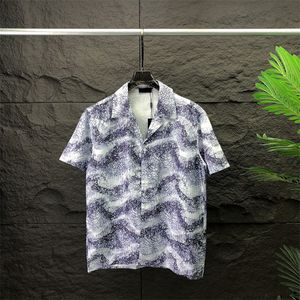 Camisas de grife masculinas camisas de manga curta de verão de verão moda triangle invertida póos soltos estilo praia tshirts respiráveis ​​camisetas top roupas multi styles m-3xl02