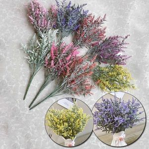 Flores decorativas de 7 a 7 peças de lavanda artificial de lavanda Plastic Fake Flower Decoration for Wedding Decor Home Store