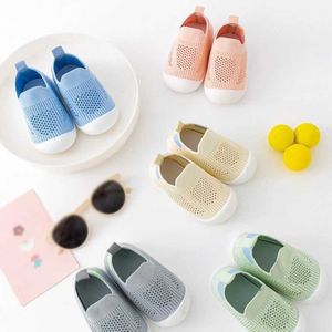 Första vandrare sommar luftnät barnsandaler baby casual skor tjej pojke anti slip mjuk sula baby lätta skor 1-4y D240525