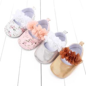 Första vandrare Baby Flower Shoes Baby Soft Cotton Babys First Par of Walking Shoes från 0 till 6 till 12 månader gamla Nyligen anlände till Baby Shoe Factory i D240525