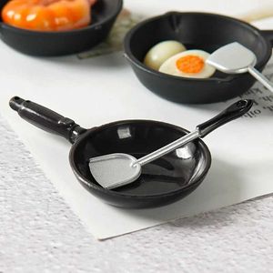 Kitchens Play Food 1 set of 1/12 Dollhouse simulator Fry Pan Sausepan model Dollhouse mini kitchen utensils model Children pretend to play with toys d240525