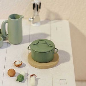 Kitchens Play Food 1 12 Dollhouse Mini Two Ear Soup with Lid Model Dollhouse Kitchen Utensils Accessories Dolls House Decoration Pretend to Play Toys d240525