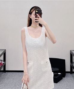 Chan New CC Summer Dress Designer Designing Designer одежда Женщина белое платье 2024 Сексуальные платья юбка 2024 Дизайнерские платья камелия для женского платья подарки