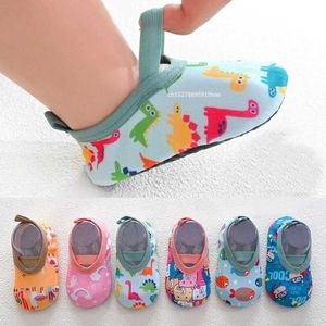 Pierwsze spacerowe Baby Beach Water Sports Buty Swimming Water Barefoot Buty dla dzieci Surfing Water Sports Buty D240527