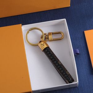Brev Par Key Chain Luxury Designer Key Chains Top Car Keychain Bag Hanging Machine Fashion Letter Keychain Supply Box