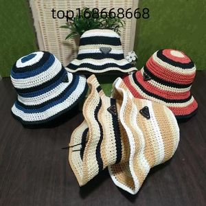 top Luxury designer bucket hat straw hat high quality letter triangle label printing European American style travel sun cap Fashion and Leisure