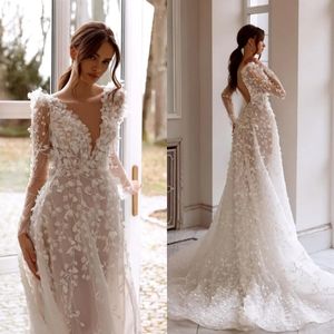 Fancy 3D Applique Wedding Dresses A Line Brudklänningar Custom Made Side Split V Neck Backless Lace Illusion Sweep Train Bride Dress Vestidos de Novia