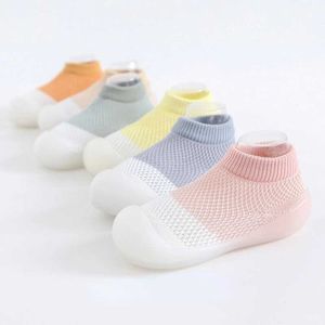 First Walkers Summer breathable baby walking shoes suitable for infants and toddlers girls boys indoor shoes soft soled non slip baby first walking shoes d240525