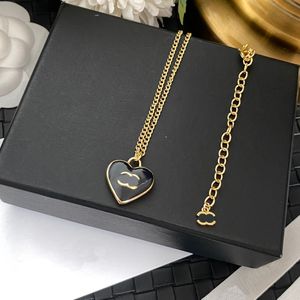 Luxury 18k Gold-plated Necklace Brand Designer Black Heart-shaped Pendant High-quality Necklace Charm Womens Luxury Necklace Box Birthday Party