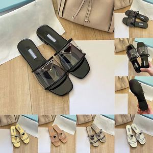 Designer Sandaler Womens PVC Flat Flops Heel Slides Sandal Luxury Metallic Gold Silver Pewtter Black White Apricot Slide Fashion Ladies Summer Beach Casual Tisters