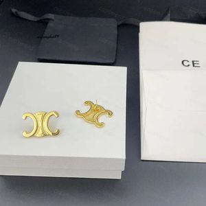 Hoops Studs Küpe Tasarımcı Altın Takı Cel Saplama Küpe Klasik Marka Küpe Süsleri Jewlery Aksesuarları Çember Kulak23122707