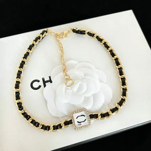 2024 Women Colar Chaker Chak Chain Letter 18K Gold Batial Tassel Colares Designer Colares Pingente Acessórios de jóias Q14