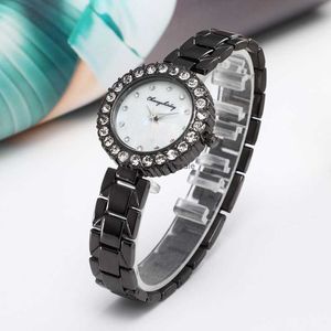 2024 Koreansk mode Diamond Watch Armband Womens Steel Band Student Quartz Electronic