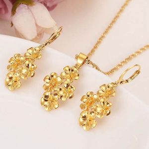 golden flowers assembled beautiful Fine 18k Gold Pendant Chain Earrings Flower set Jewelry Bride Wedding Bijoux giftd 3168