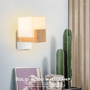 Lampa ścienna nowoczesna kreatywna kwadratowa salon sypialnia prosta drewniana sztuka nordorka