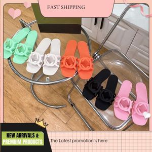 Low Flats Heels Damen Pantoffeln Gummi Mules Claquettes weibliche Sommer Beachschuhe Luxusdesigner Sandalen Frau Sandale Slides Flip Flops 614 136 Hots