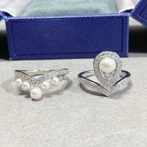 Pierścienie klastrowe Zaawansowane design s925 srebrny pierścień w kształcie litery V dla kobiet elegancka marka mody wykwintna biżuteria Prezent T240524