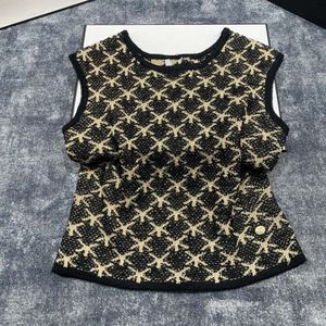Two Piece Dress Niche Design Gold Wire Pentagram Jacquard Knitted Vest Slim Fit Versatile