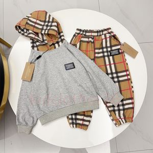 Designer per bambini vestito per bambini Designer Set Set di felpe con cappuccio e pantaloni NAMBINI BAGNI BAGNI DESIGNER DI LUGO DI LUSSO LETTURA CHIEDA LUNGA CHIEDA CHIUDI DA GIOCO DHGATE DHGATE