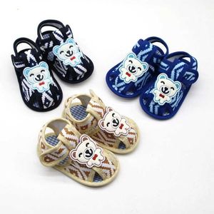 Pierwsze spacerowicze Sandały Toddler Toddler Girl Cartoon Casual Sandals Non Slip First Walking Buty 0-18 miesięcy D240525