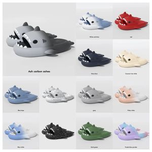 Slipare sommaren 2024 Designer Shark Sliders Män Kvinnor Slides Black Memory Foam Sandaler Mjuk tjock kudde Slipper Cloud Inomhus utomhus