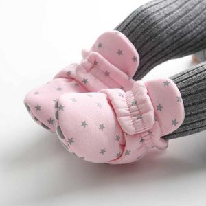 First Walkers Baby Shoes Boots Booties Warm Anti-slip Cotton Comfort Light Weight Toddler Crib Shoes Q240525