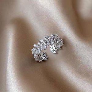 Romantyczne liście laboratorium Diamond Finger Pierścień 925 Srebrna impreza Weddna Pierścienie dla kobiet Bridal Night Club Jewelry Nwohb