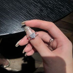 Через сердце кольцо пальца Diamond Cz 925 Серебряные серебряные обручальные кольца для женщин для женского свадебного обещания
