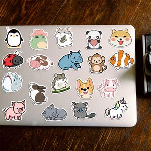 50pcs Śliczna mała zwierzęta naklejka na woda wodoodporna skóra laptopa Śliczna obudowa telefoniczna Kawaii Opakowanie