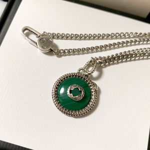 Дизайнер ожерелья Emerald Green Silver Новое украшение подвесное ожерелье, S925 Серебряная из нержавеющая сталь.