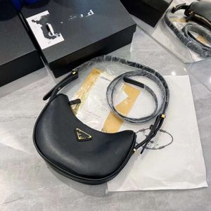 PLADA Autumn/Winter New Pea Bun, Popular On The Internet, Super Soft Sheepskin Double Shoulder Strap, Single Shoulder Crossbody Bag, Underarm Bag 160