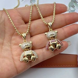 Pendant Necklaces 2023 Fashion Cute CZ Crystal Teddy Bear Necklaces For Women Copper Gold Plated Heart Bear Necklaces Animal Jewelry Gifts Q240525