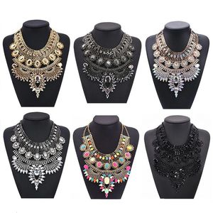 Moda Declaração Indiana Colar Pingente Grande Mulheres Cristal Stromestone Boho Vintage Vintage Big Bib Collar Jewelry 240514