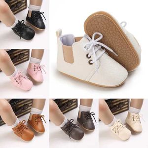 First Walkers New Baby Shoes Vintage Leather Boys and Girls Shoes Multi color Preschool Rubber Sole Anti slip First Step Walker Baby Newborn Moccasins d240527